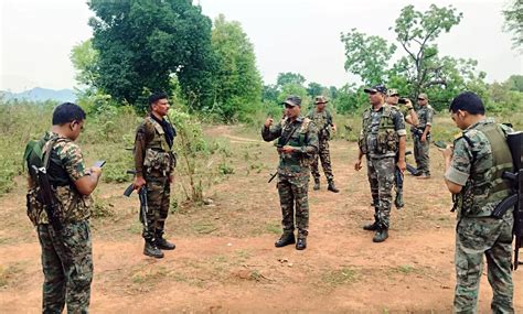 Jharkhand encounter: CRPF jawan, 2 Maoists killed; search operation ...