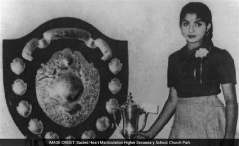 जयललिता की आठ अनदेखी तस्वीरें... | 8 Rare Pictures Of Jayalalithaa