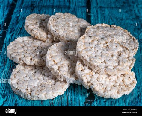 Round puffed crispy rice cakes. Low calorie food for diet Stock Photo ...