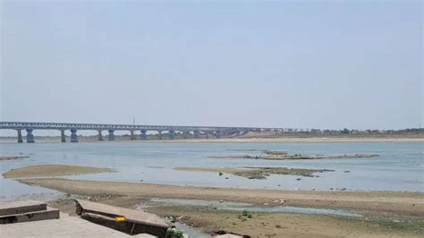 Uttar Pradesh News: North Eastern Railway Installs Solar-Powered Sensor ...