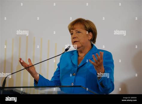 Angela Merkel 的图像结果