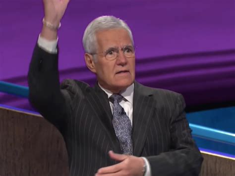 Jeopardy contestants fail miserably to answer basic football questions ...