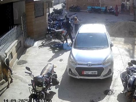 Balotra Shopkeeper Dies After Bull Attack | Motilal Agarwal Lifted and ...