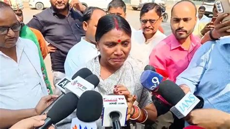 RJD leader breaks down tears after ticket cancellation says Lalu Yadav ...