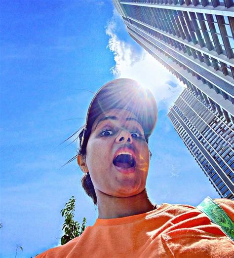 18 inside pictures and videos of Hina Khan’s spacious Mumbai house | GQ ...