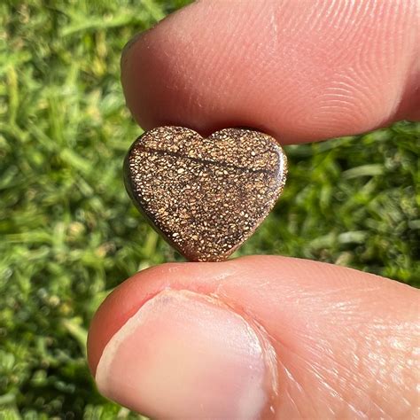 3.77 Ct heart boulder opal – Broken River Mining