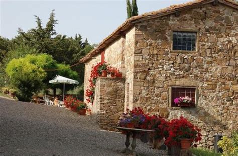 AGRITURISMO PODERE SAN BRIZZI (Badia a Passignano) - B&B Reviews ...