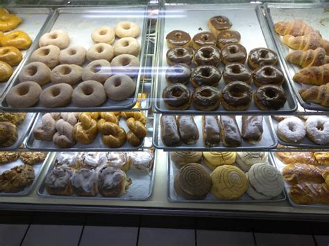 Carlos Bakery