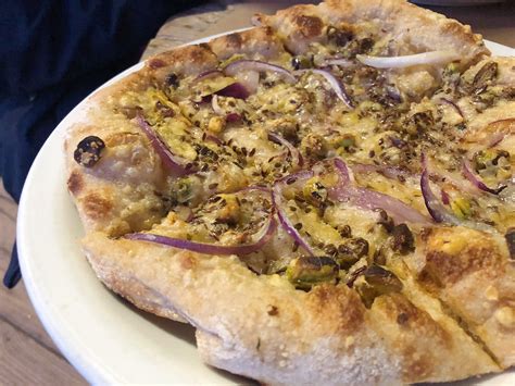 Full of Life Flatbread - Los Alamos, CA | Review & What to Eat