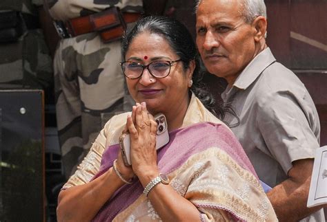 CM Gupta presents 'Viksit Delhi' roadmap in NITI Aayog meet, says ...