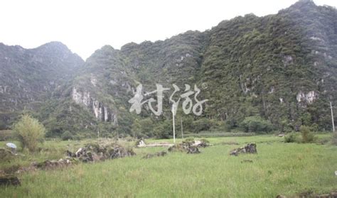 中国最壮观的水龙头，坐落于悬崖峭壁之上，路过的人会多看两眼_龙里县