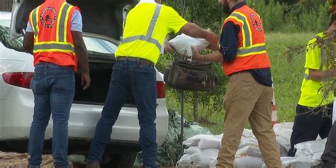 NCFL residents prepare for Hurricane Idalia