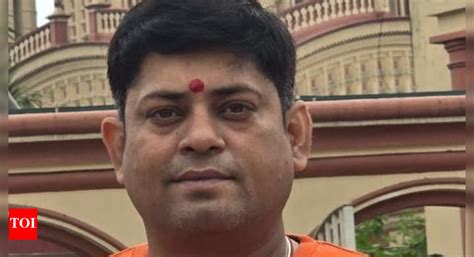 Missing after attending friend’s party: Bank manager found dead in well ...