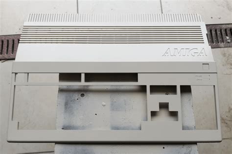 Spray-Paint Computer Case 的图像结果