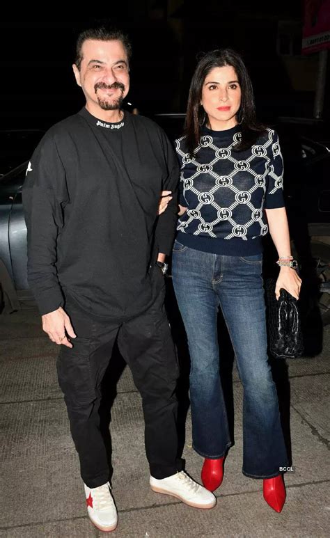 These pictures of Rhea Chakraborty with Karan Johar from Bunty Sachdeva ...