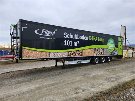 100 m³ Ernte auf einmal transportieren: Fliegl präsentiert XXL-Gespann ...