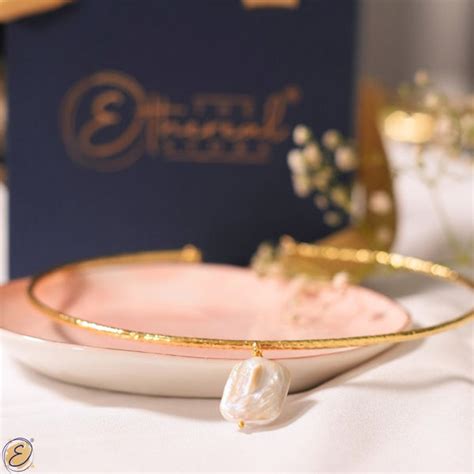 Buy Petite Baroque Neck Cuff Online India - The Ethereal Store