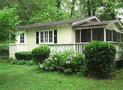 COTTAGES OF FLAT ROCK (Hendersonville) - Villa Reviews & Photos ...