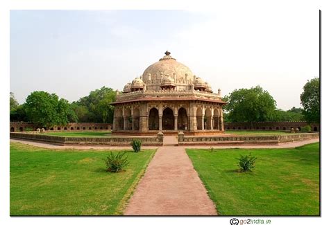 go2india.in : tomb of Isa Khan Niyazi near Humayun's tomb