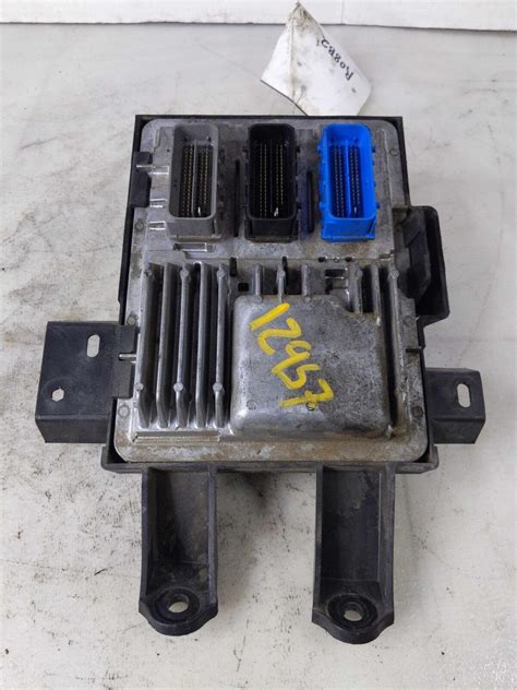 PCM Powertrain Control Module On A2003 Chevy Malibu 的图像结果