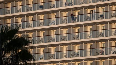 TUI Cruises ship docks in Greece after coronavirus scare: 'Possible ...