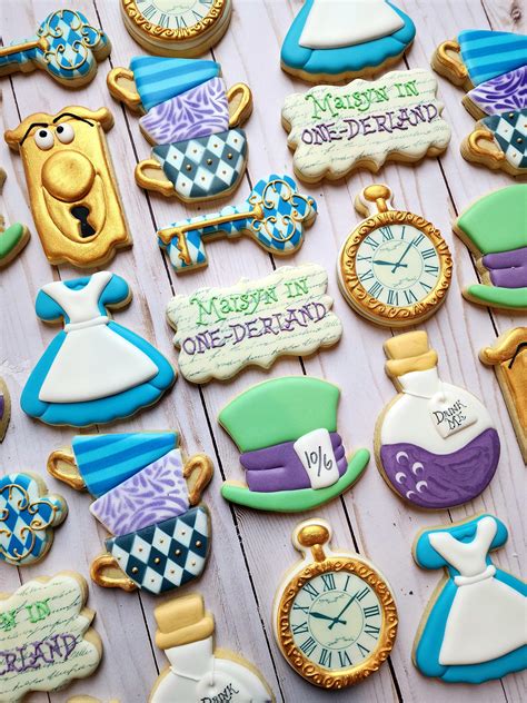 alice in wonderland theme cookies : r/Baking