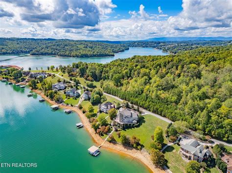 Homes for Sale in Norris TN | Lakefront Waterfront and Lake Access