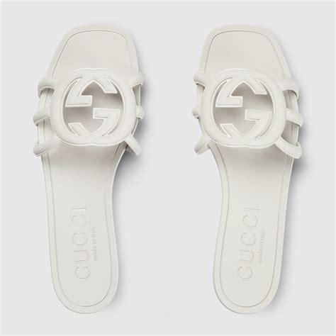 Women's Interlocking G slide sandal in white rubber | GUCCI® UK