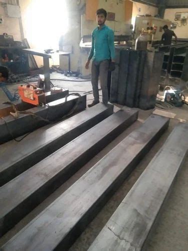 Garage Equipments - Two Post Lift Hydraulic Lift- Clear Floor Trader ...