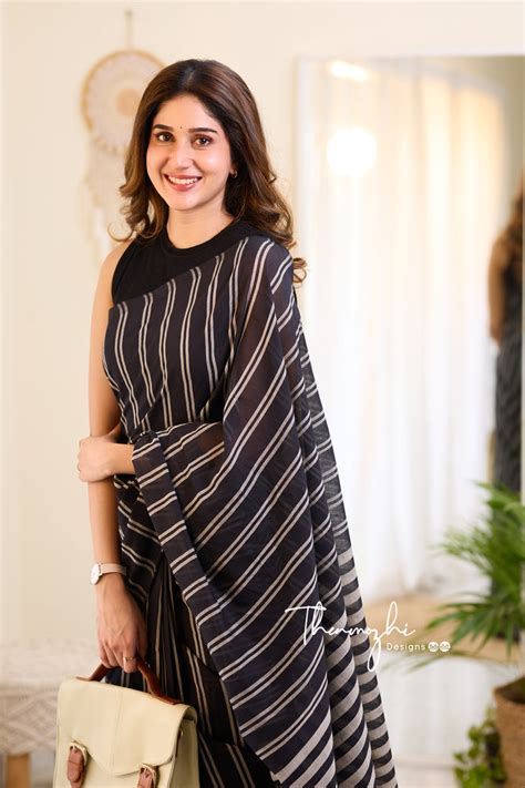 Black & Red Checked Cotton Mangalagiri Saree | Thenmozhi Designs