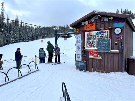 Lost Trail Powder Mountain Review - Ski North America's Best 100+ Resorts