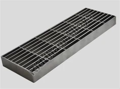 Stainless Steel Gratings Manufacturer, Supplier from Mumbai