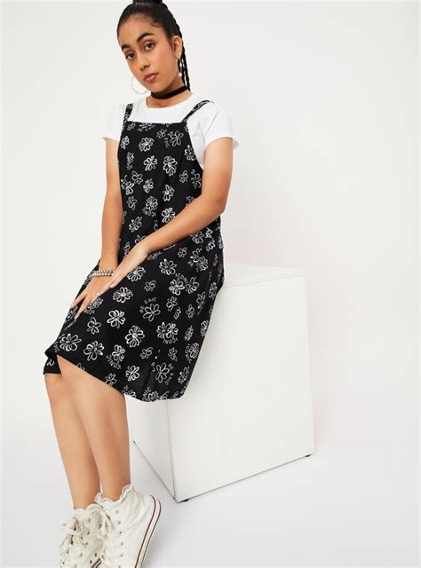 Buy Girls Printed Pinafore Dress with T-shirt Online at just Rs. 799.0 ...