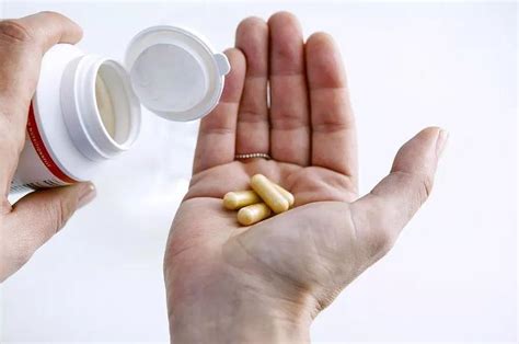 保健品当成药品、多种药物叠加一起吃……这10个用药误区最常见！