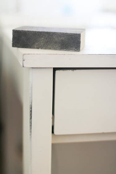 How to Use Chalk Paint on Furniture: A Comprehensive Guide | Hunker