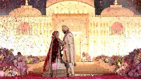 Jeet Adani Diva Shah Marriage : ఘనంగా గౌతమ్‌ అదానీ కుమారుడి వివాహం ...