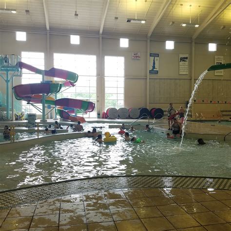 Play St. Louis: Indoor Pool at St. Peter's Rec Plex