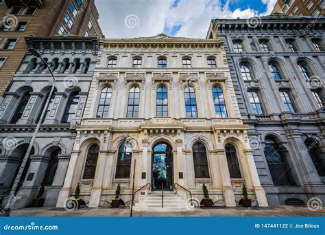 Bancos Hist?ricos En La Calle De La Casta?a En Philadelphia ...