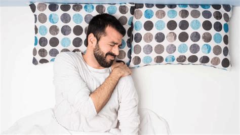Shoulder Pain Sleeping on Side: Causes and Relief Tips - Easy Rest