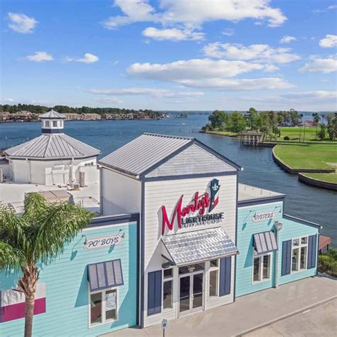 Dining on Lake Conroe Texas