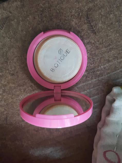 Buy Biotique Natural Makeup Startouch Flawless Matte Compact, Almond ...