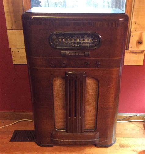 Vintage Radio Value at Alexander Feinstein blog
