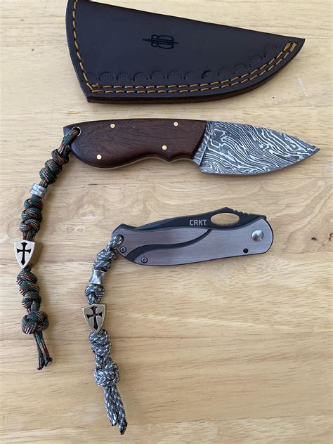 Learning to make Paracord Lanyards : r/knives