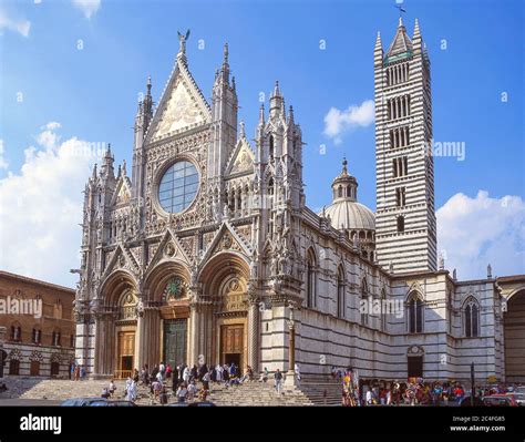 Duomo di siena hi-res stock photography and images - Alamy