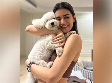 7 Bollywood Stars Whose Dogs Are Just As Famous As Them | Femina.in