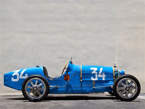 Download Blue Bugatti Type 35 Side Iphone Wallpaper | Wallpapers.com