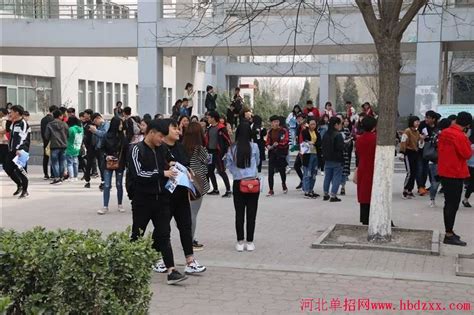 唐山职业教育网上线仪式于今日上午在丰南职教中心隆重举行