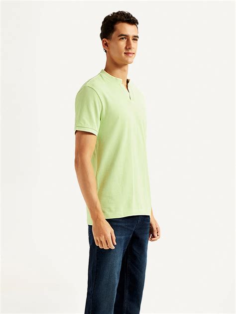 Men's Solid Slim Fit Polo T-shirt – Levis India Store