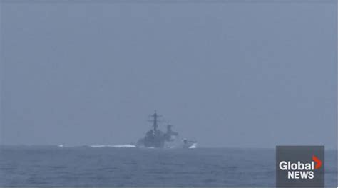 继续炒作！加媒记者声称目睹中国军舰横切逼美舰改道，险些相撞？|军舰|加拿大|环球网_新浪新闻