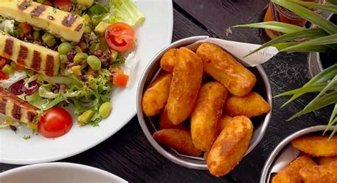 THE WELSH HOUSE CARMARTHEN BY WYNNE - Restaurant Reviews, Phone Number ...
